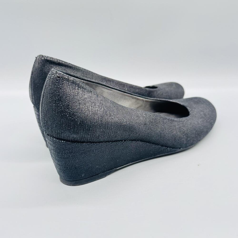 Stuart Weitzman Shoes Womens 9 Black Leather Wedge Pumps Round Toe Slip On - Picture 7 of 11